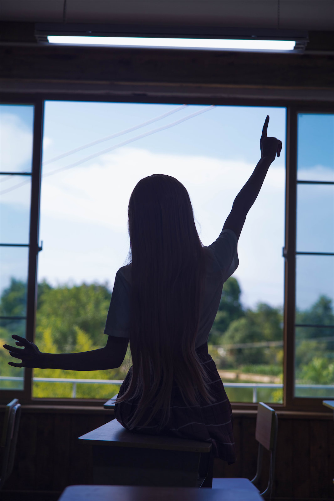 艾西Aiwest邻家天使椎名真昼40p