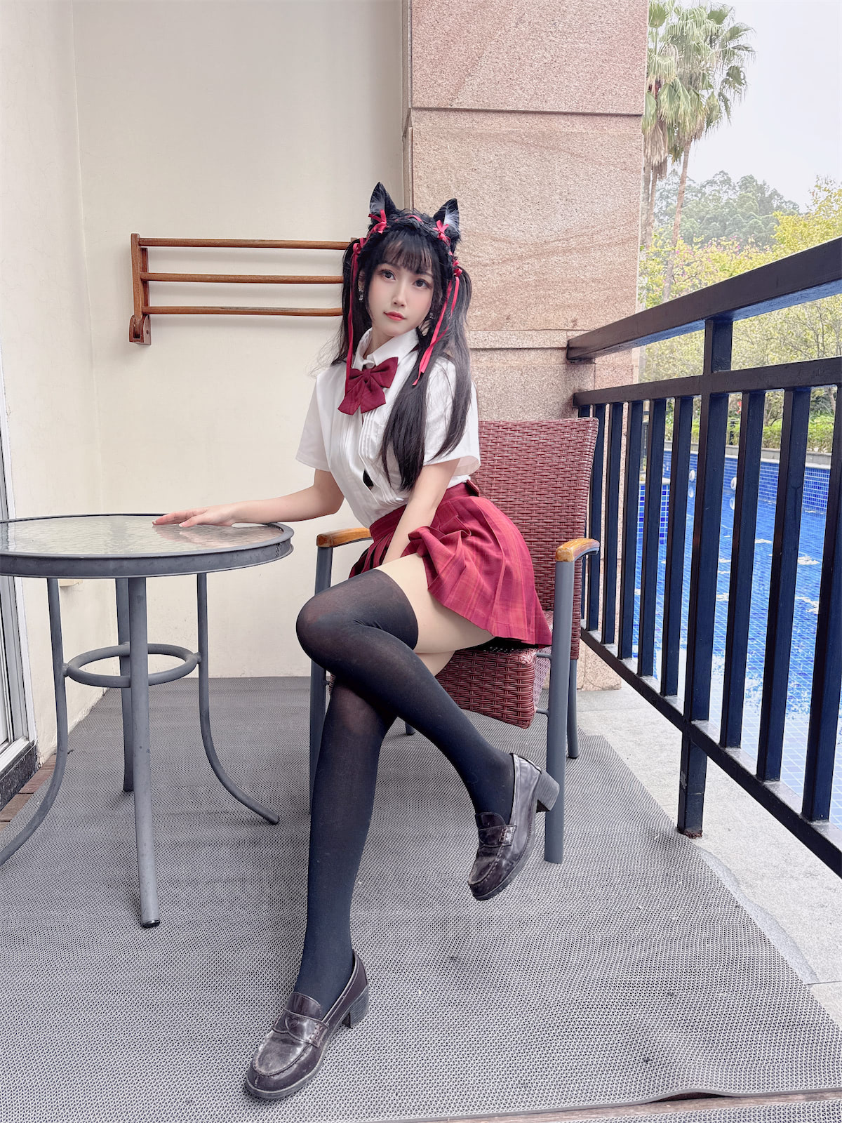 不呆猫温泉双马尾JK自拍22p1v