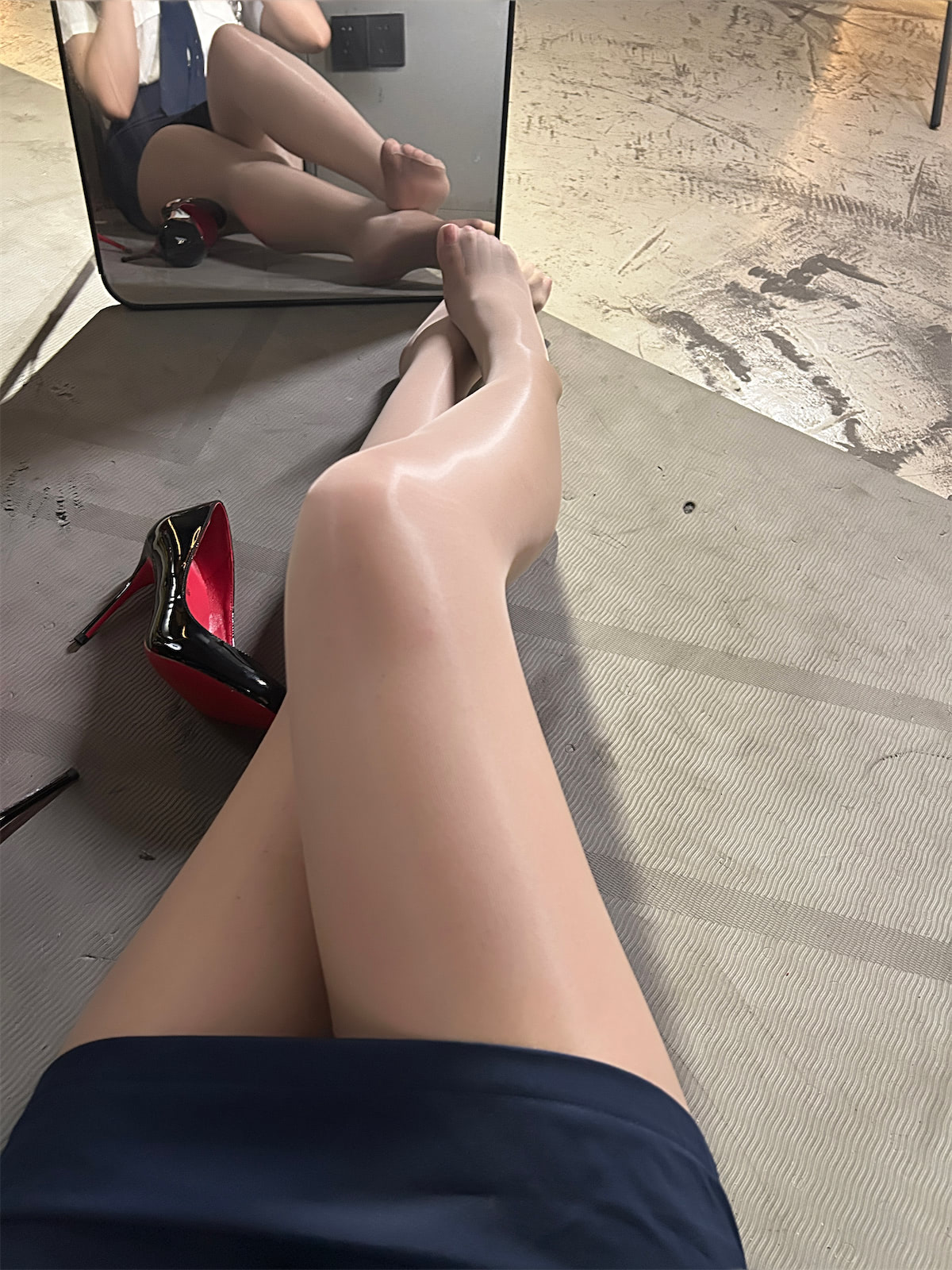 轩萧学姐女警官肉色专场98p1v