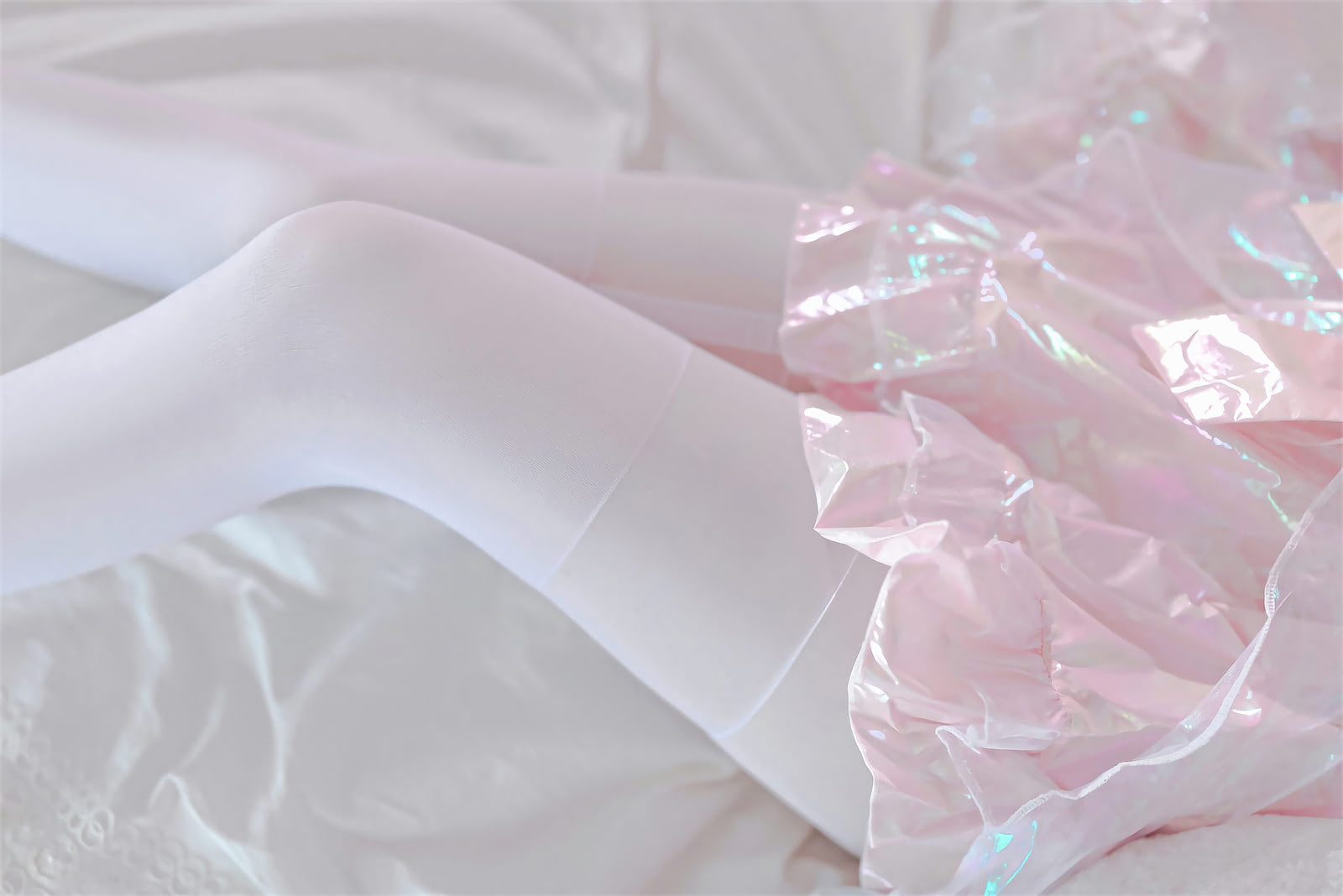 洛桑w伊梓白色雪糕32p