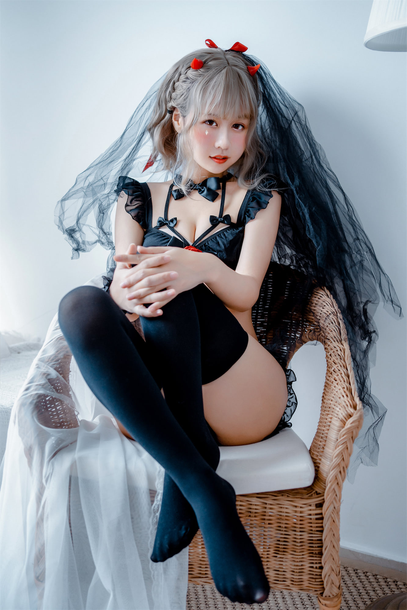 萌芽儿o0黑白婚纱玫瑰蝴蝶结内衣47p_1