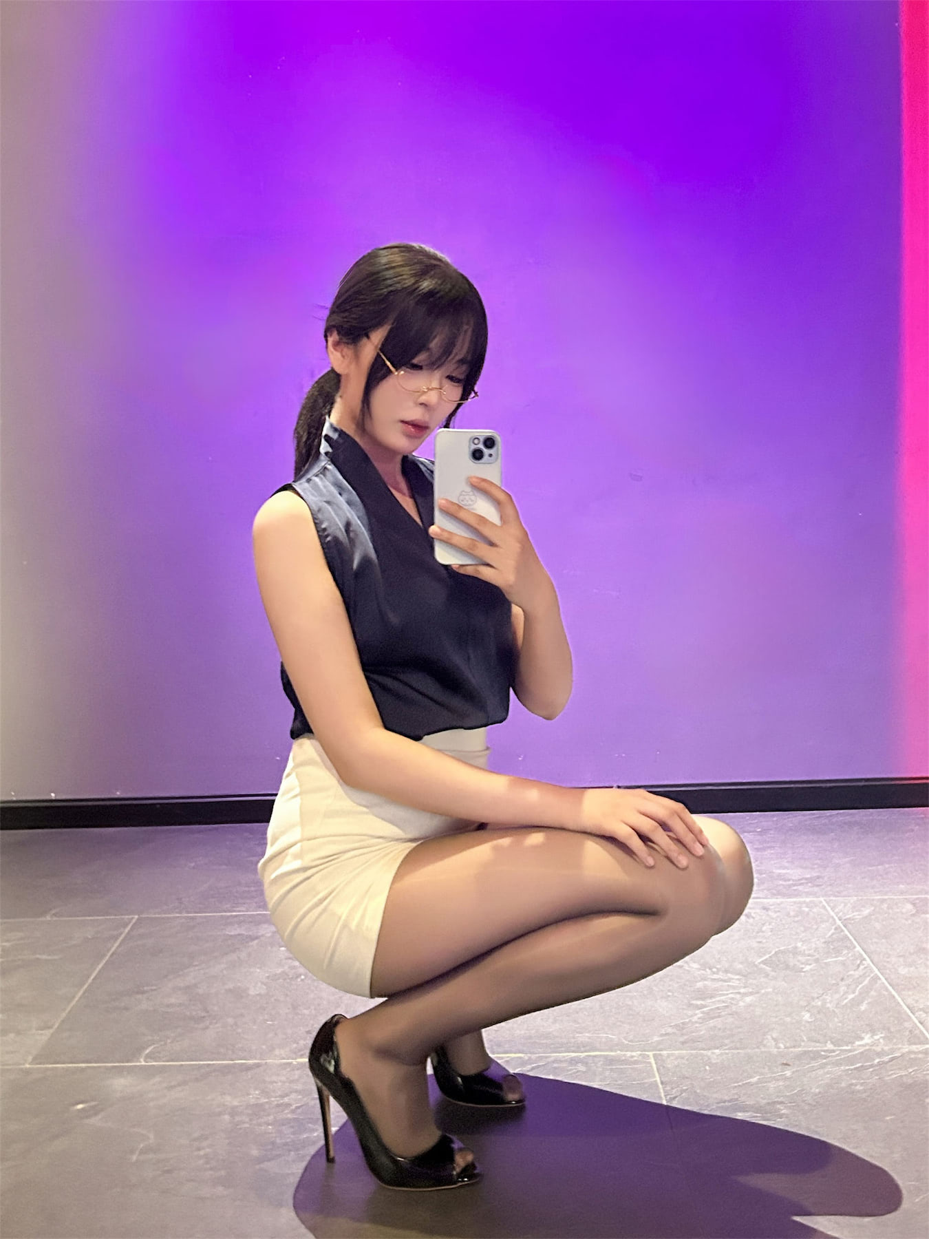 轩萧学姐新OL黑色 肉色88p2v