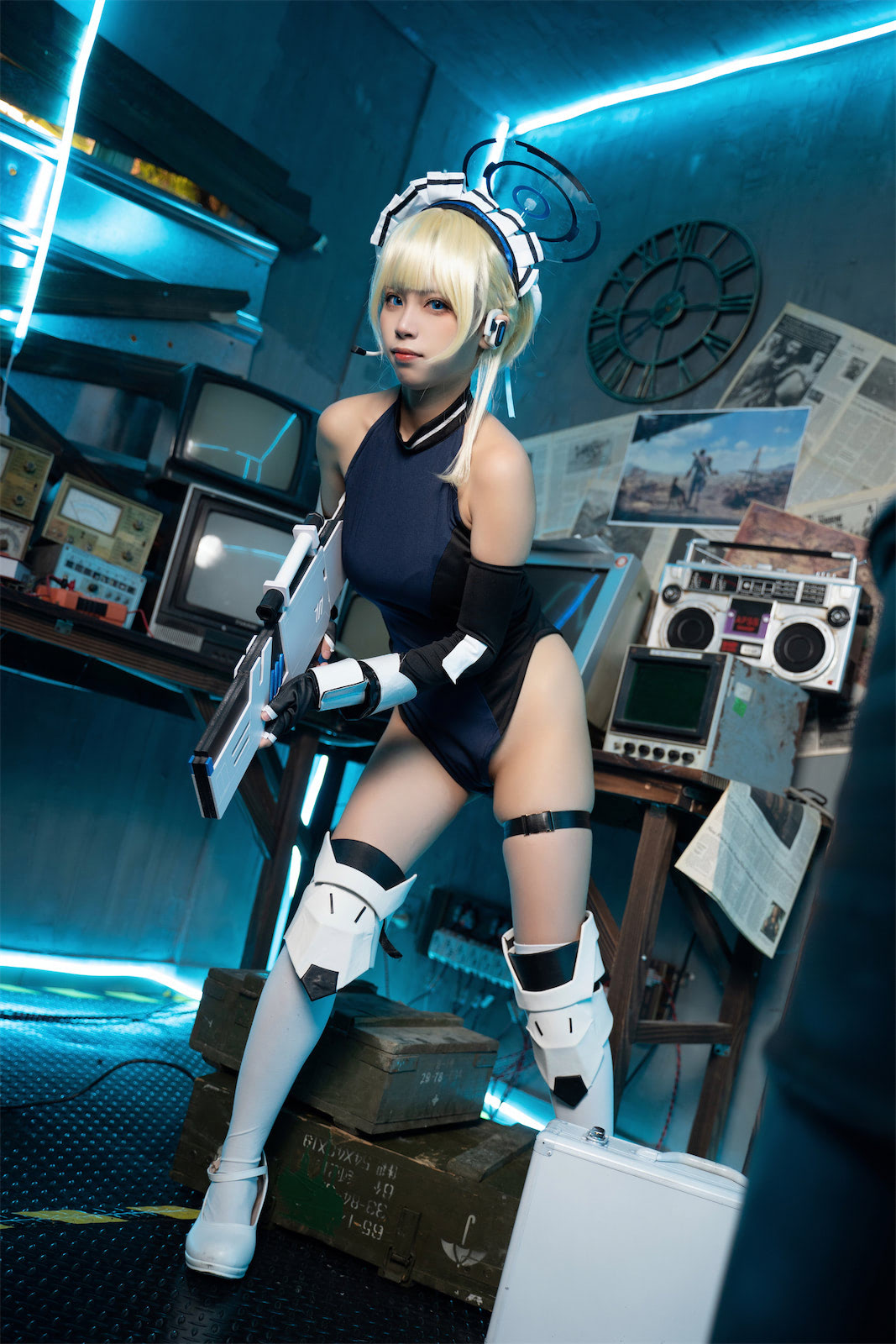 是三不是世w飞鸟马时兔女郎60p