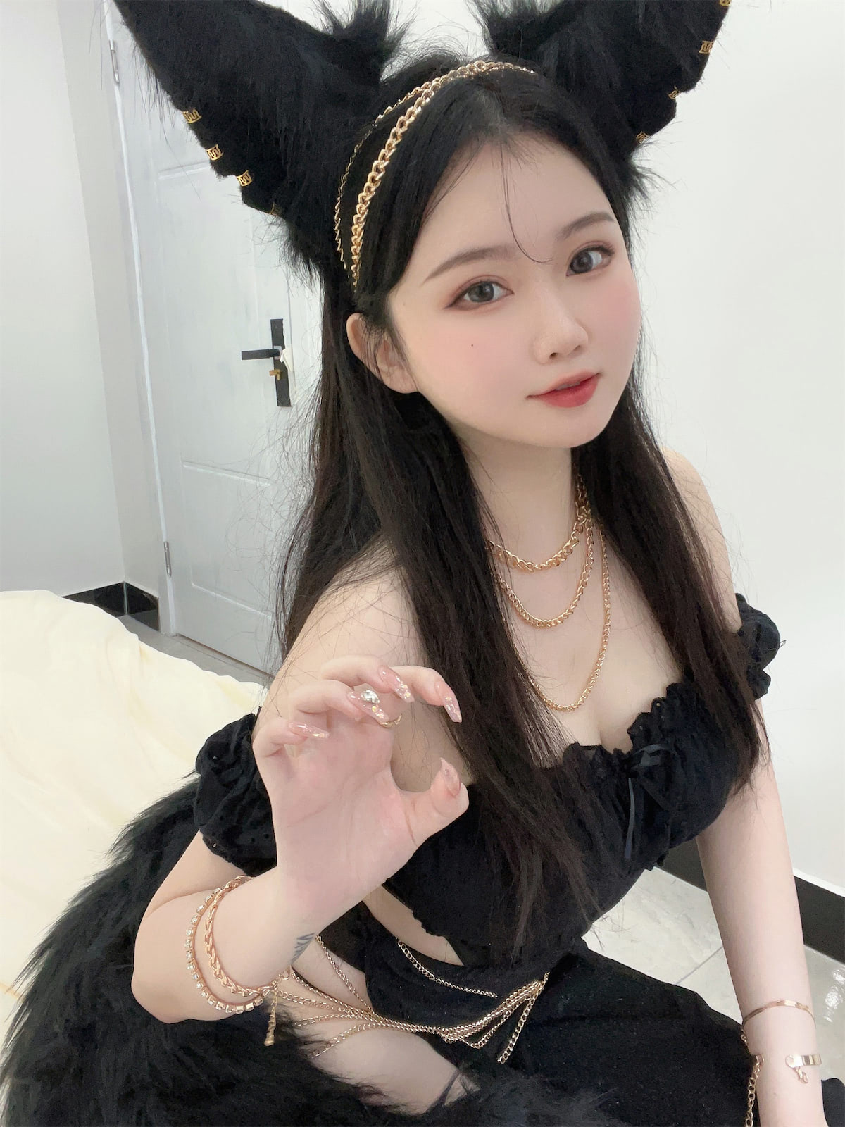 是依酱呀黑狼自拍34p2v_1