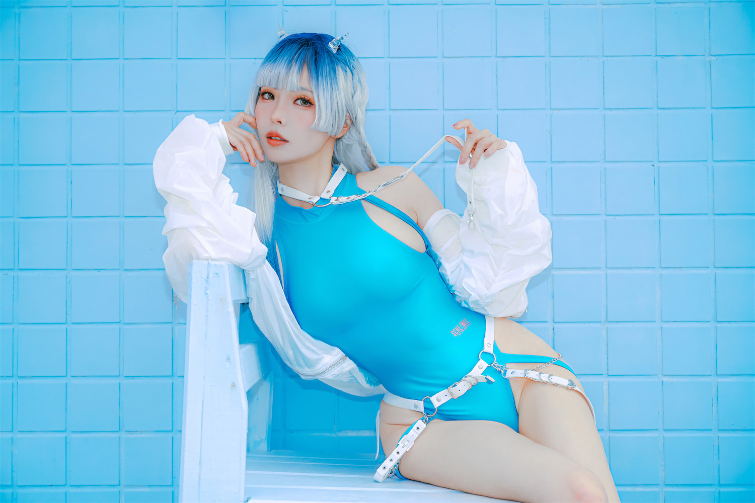 ElyEE子2025年夏季蓝色本67p7v_2