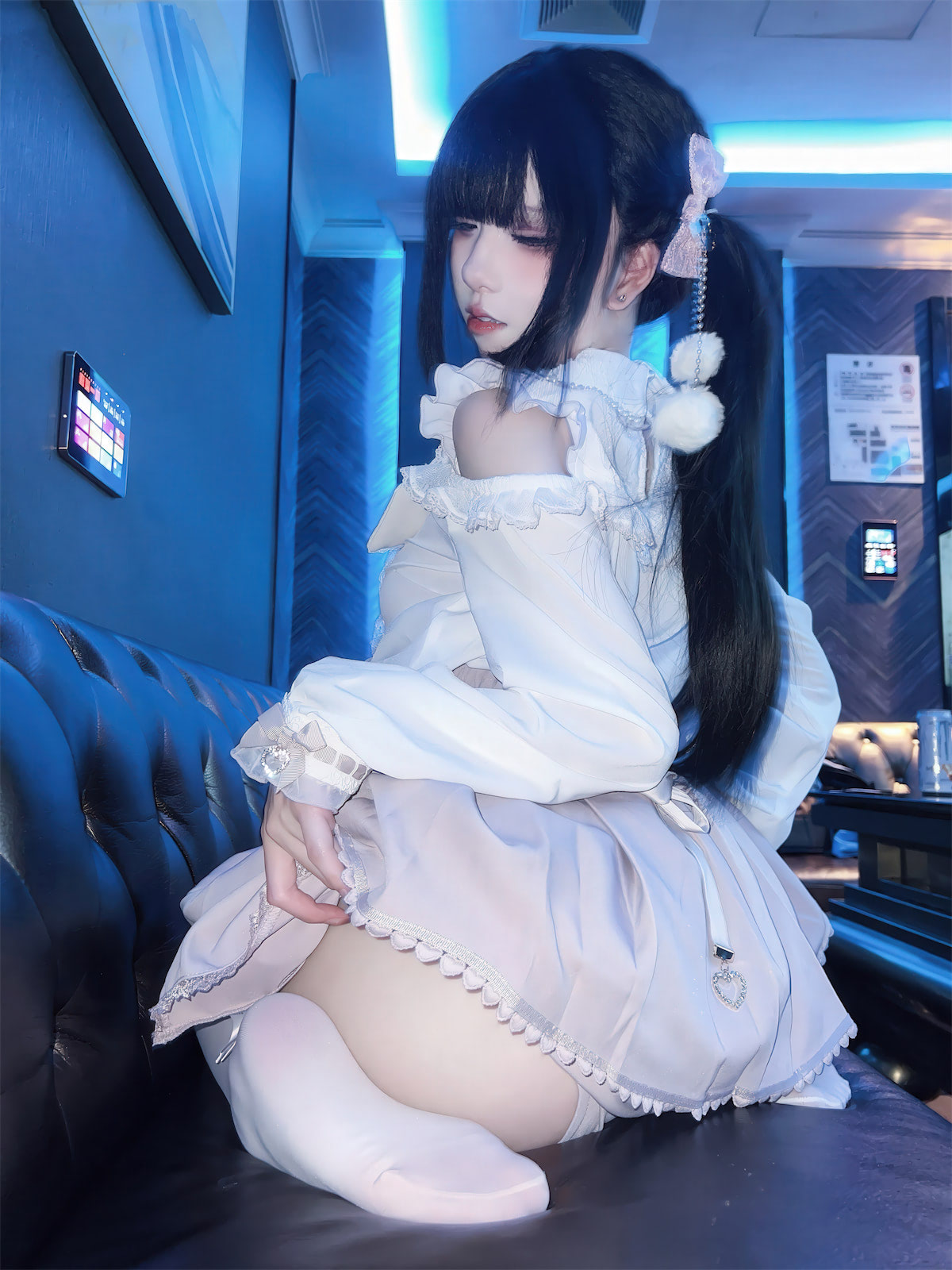 纸悦Etsu_ko与地雷系女子的KTV约会44p_3