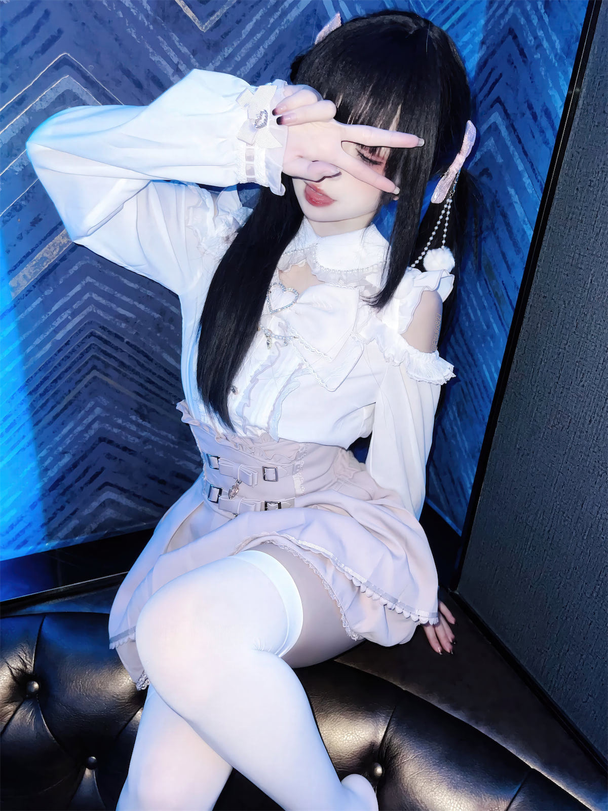 纸悦Etsu_ko与地雷系女子的KTV约会44p_4