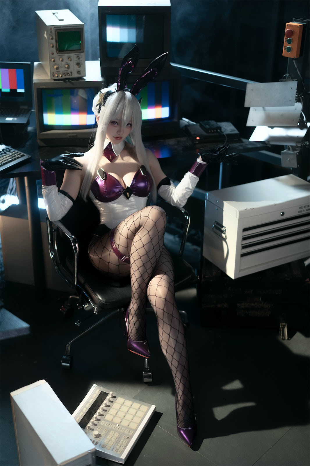 前野太太碧蓝航线奇尔沙治兔女郎43p2v_4