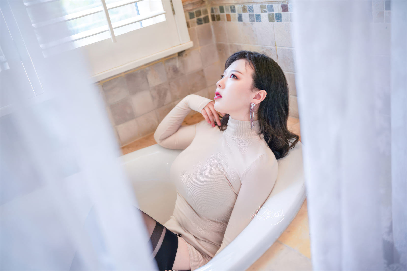 皮皮奶_Booty裸色OL野餐呀44p_1