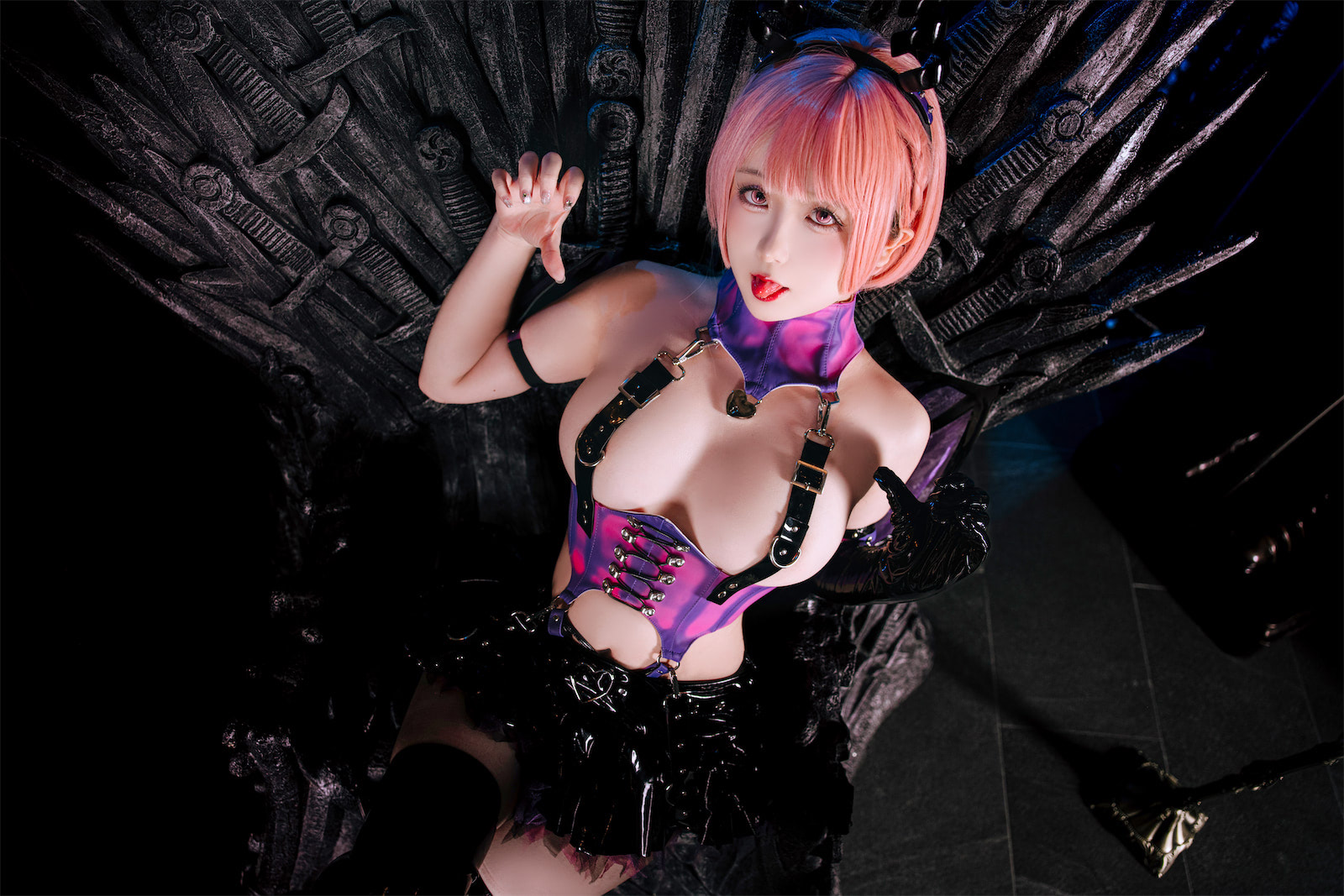 日奈娇紫色魅魔53p4v_3