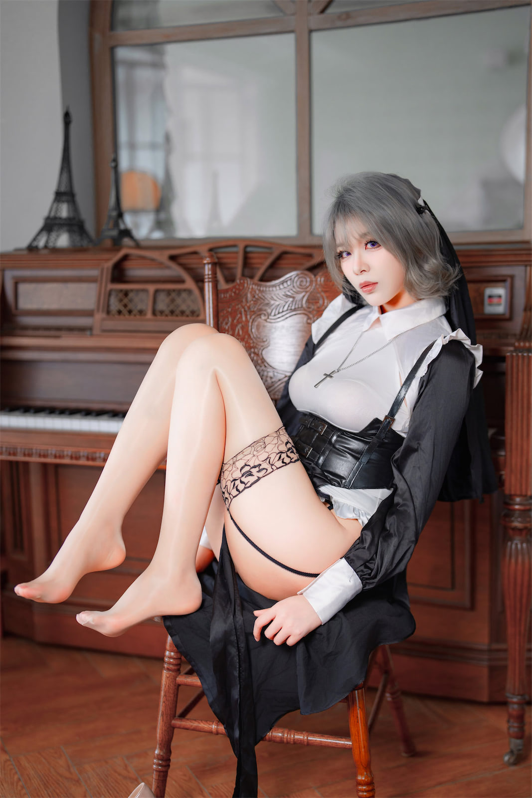 轩萧学姐黑丝肉丝修女88p_3