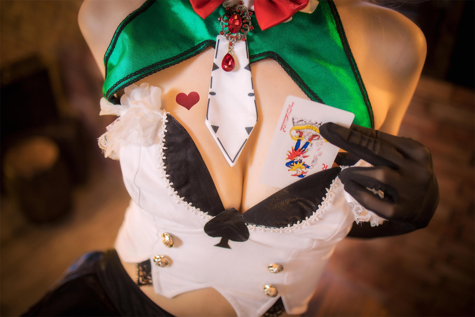 封疆疆v莫妮卡女郎31p_4