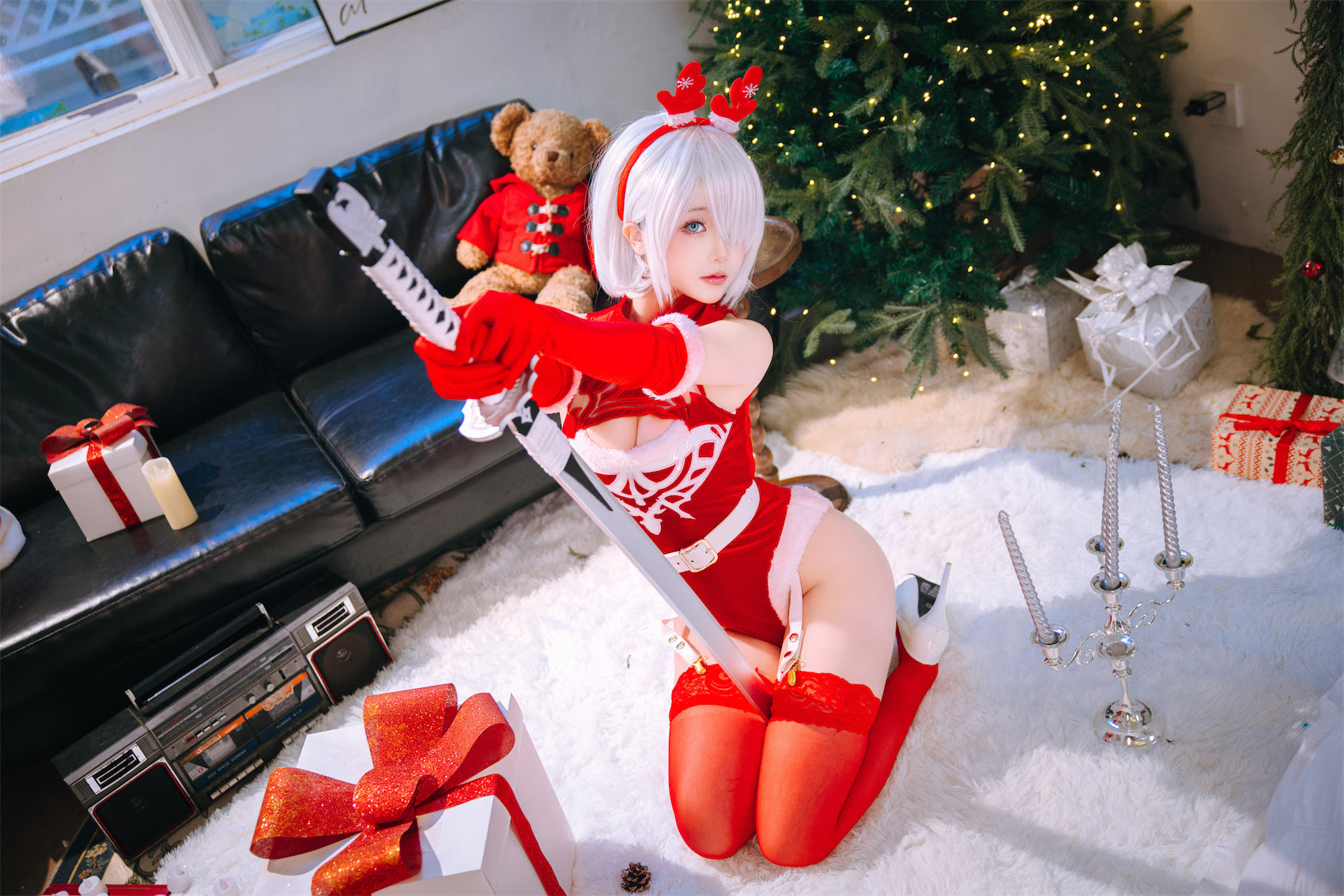 日奈娇2025圣诞2b初音酱自拍80p_1