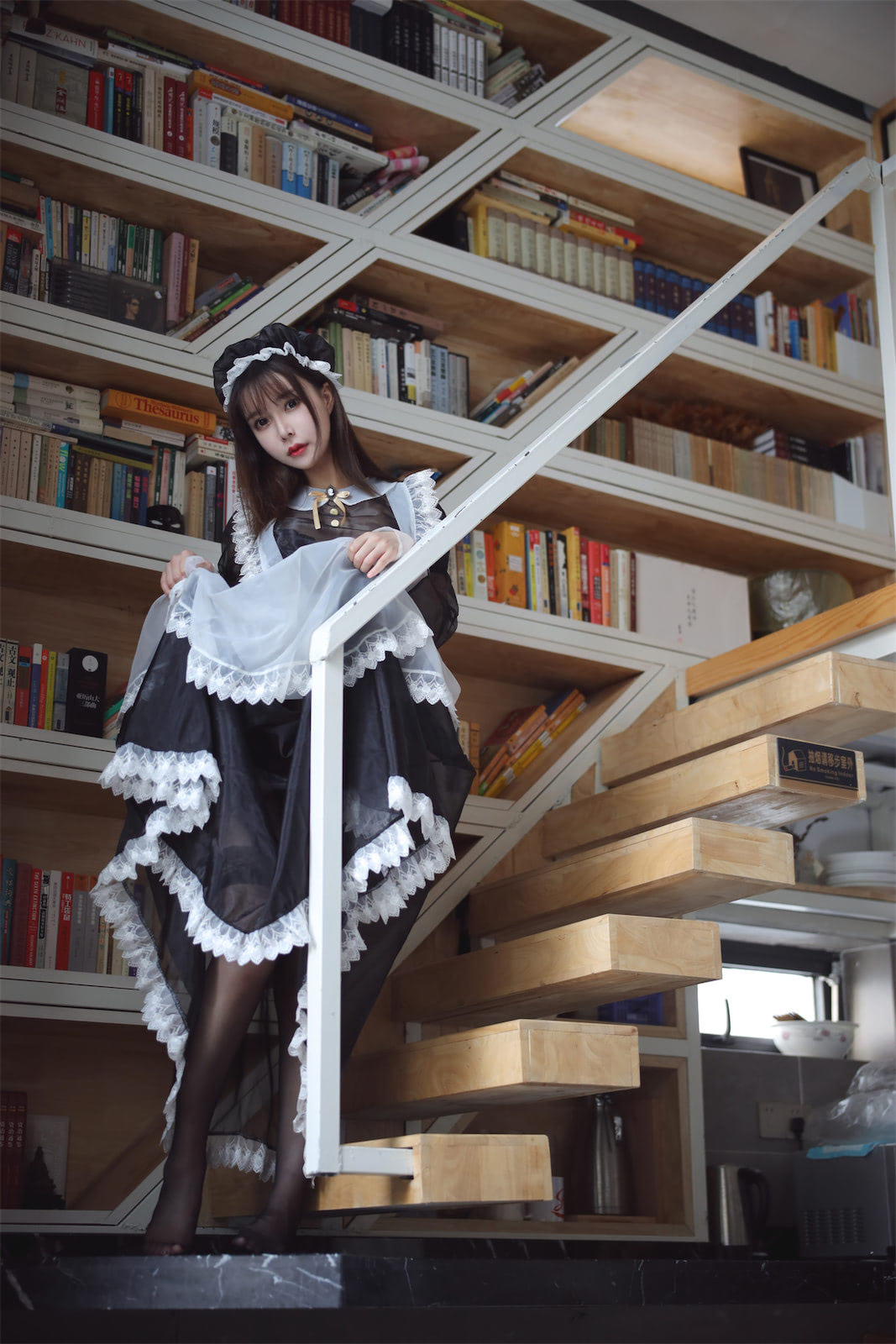 亚马逊鲶鱼BB同人女仆黑色透明女仆49p