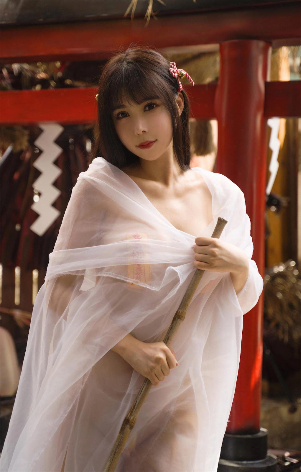 亚马逊鲶鱼神社符纸巫女96p_3