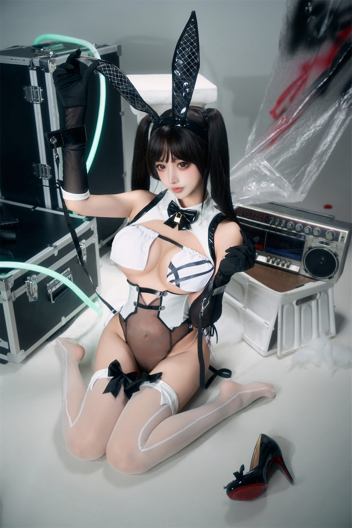 过期米线线喵贝伊闪耀兔女郎66p_4