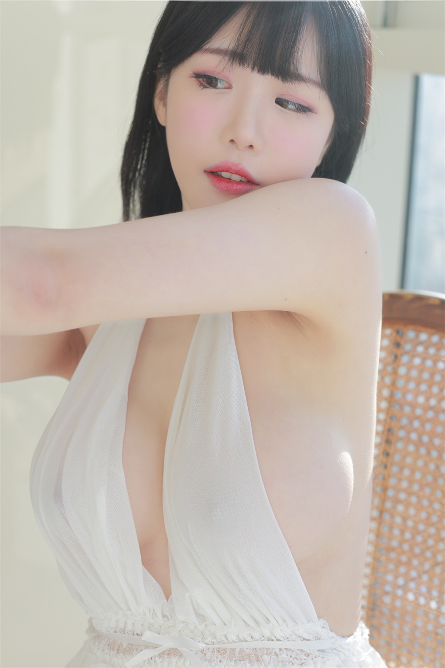 addielyn写真合集：舞动青春，娇美少女的多彩世界_11